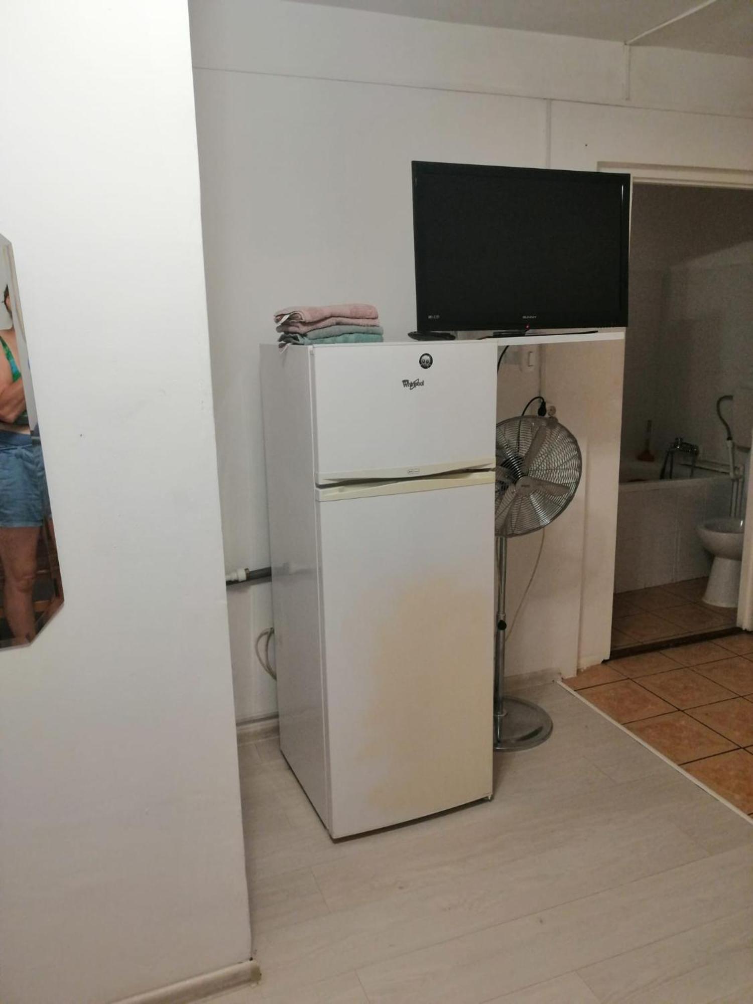 Moss's Economy Apartment