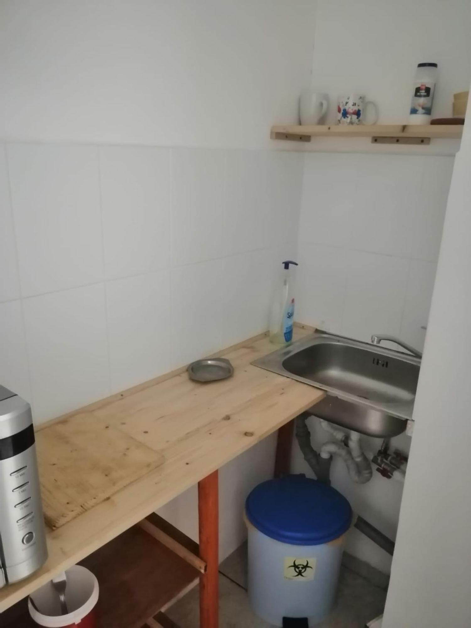 Moss's Economy Apartment *